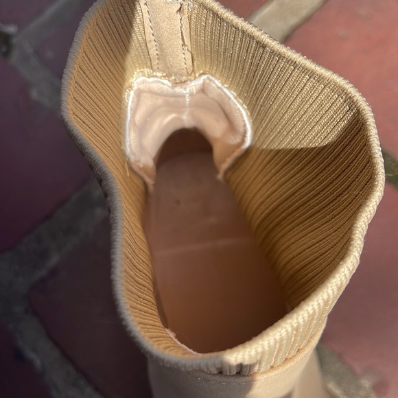 *NWT* Amazon Chelsea Chunky Block Heel Ankle Platform Booties / 7.5 / Tan - Picture 10 of 16
